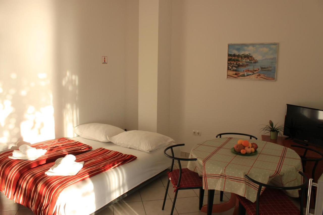 Pile Apartments 5 Omiš Eksteriør billede